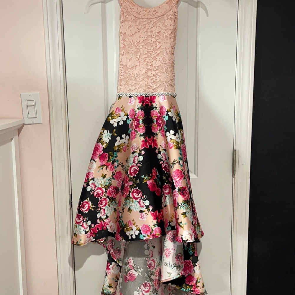 Kids formal dress in good quality.